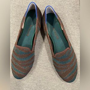 EUC green and brown zebra stripe loafer